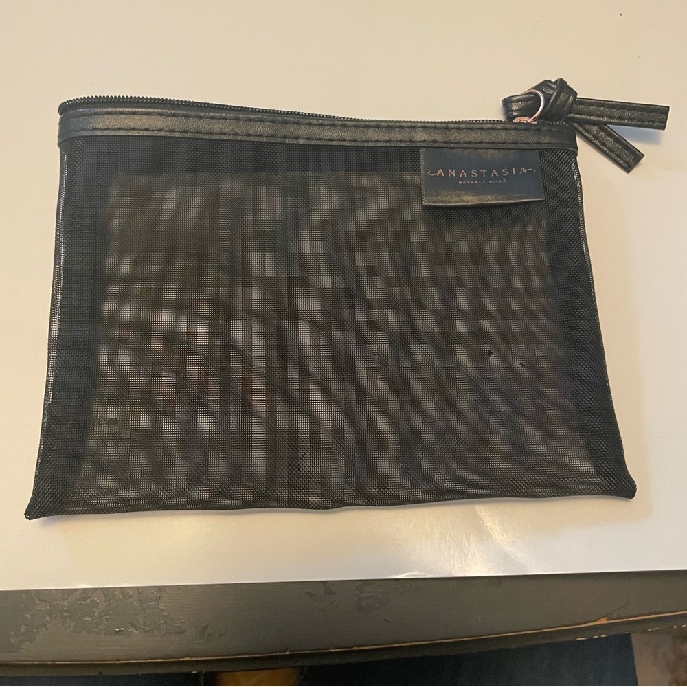 Anastasia Beverly Hills Black Mesh makeup/cosmetic bag makeup, toiletries pouch